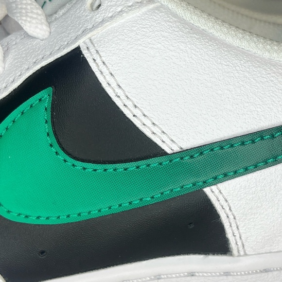 Nike
Air force 1
LV8 2’ black/white malachite’
Brand new
NWOT - Picture 5 of 7